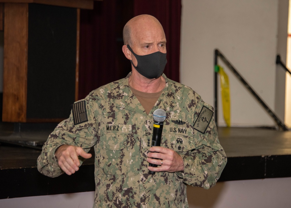 Vice Adm. Bill Merz Visits NAF Atsugi