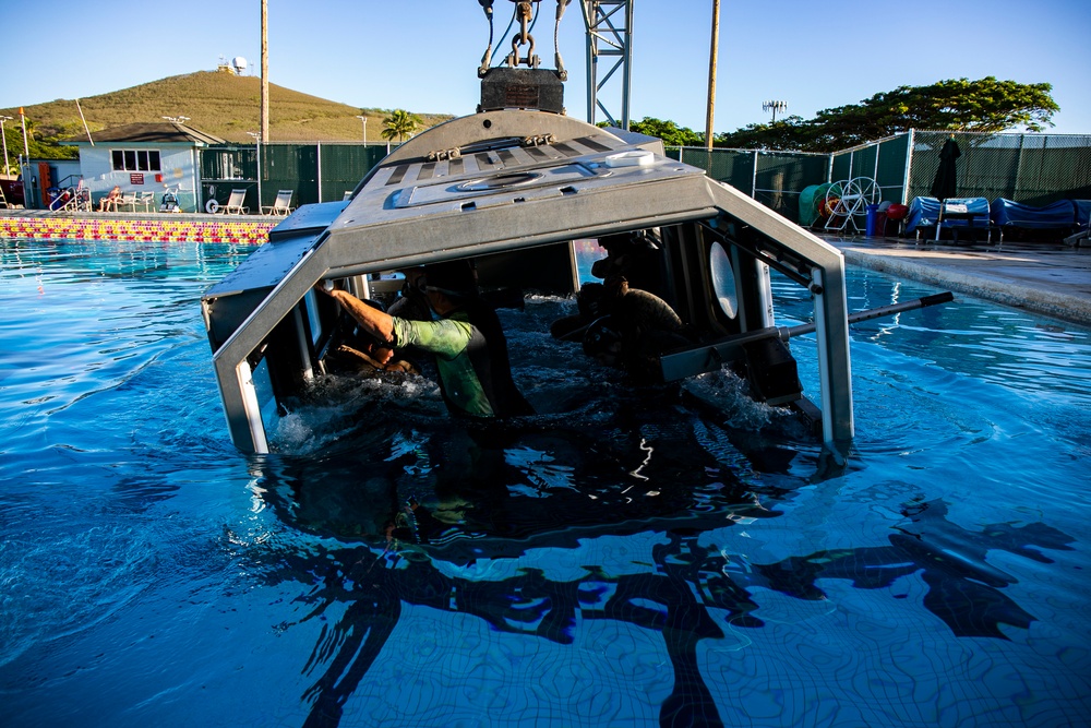 2/3 Fox Co conducts Helicopter Underwater Egress Training