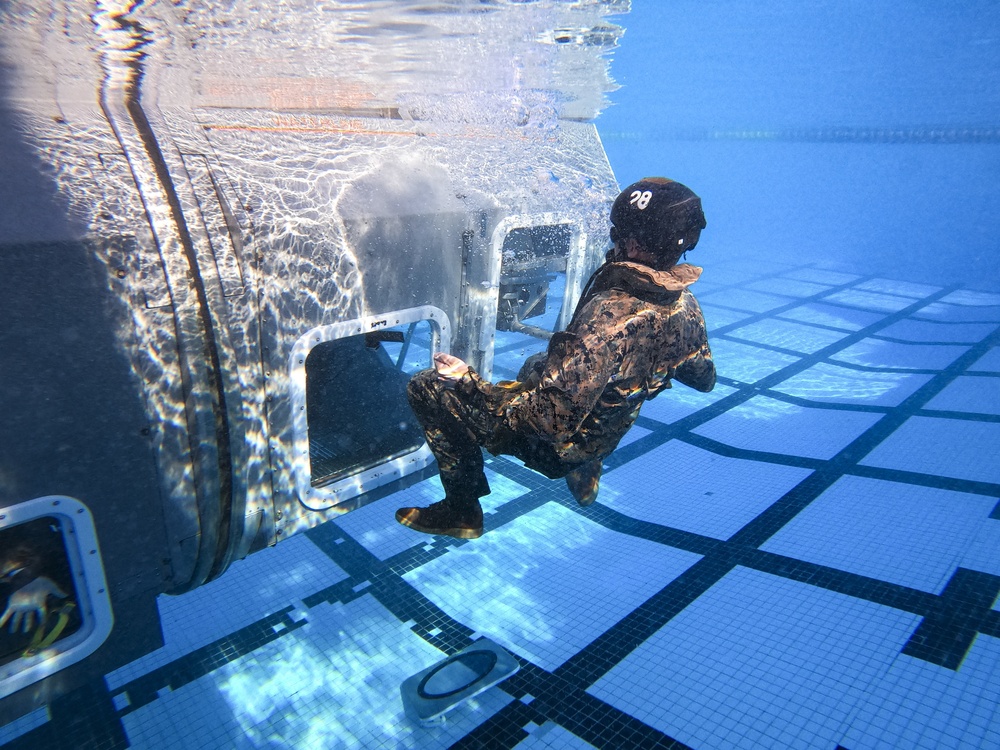 2/3 Fox Co conducts Helicopter Underwater Egress Training