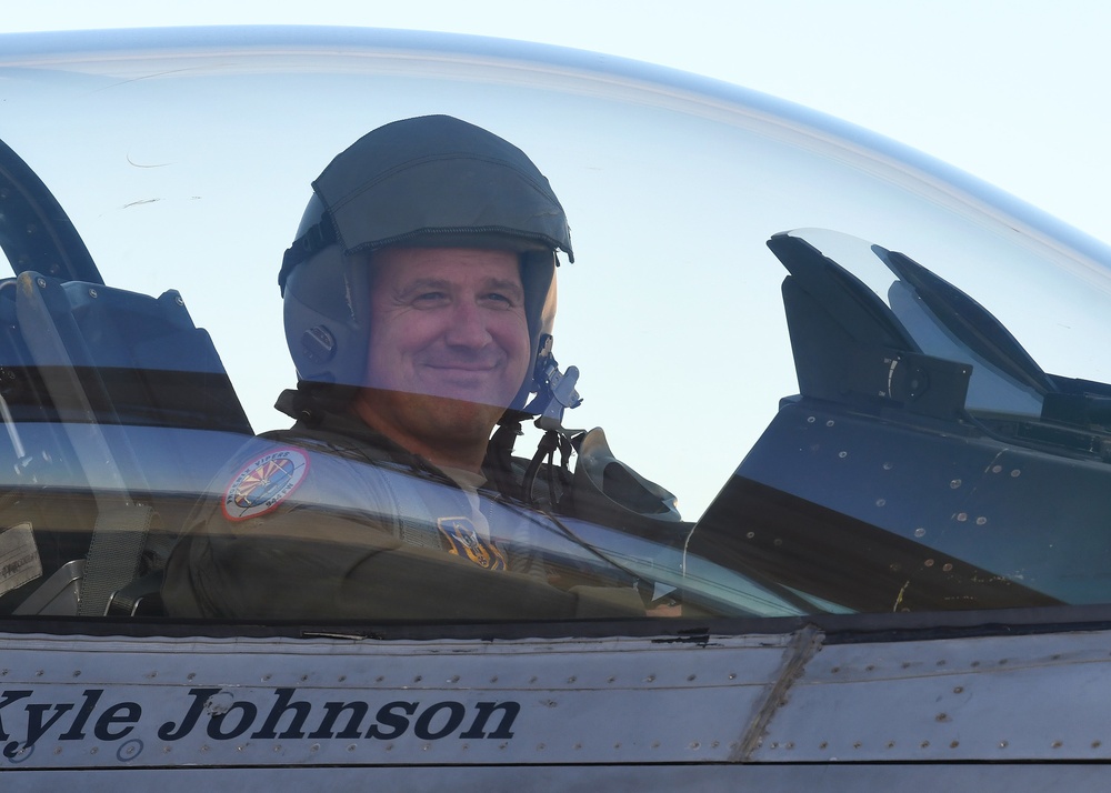 Luke pilot reaches rare milestone, surpasses 3k flying hours in F-16