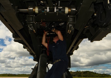 437th AW delivers airlift capability to Guantanamo Bay Naval Base