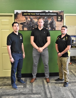 Phoenix recruiters provide rescue efforts after serious crash