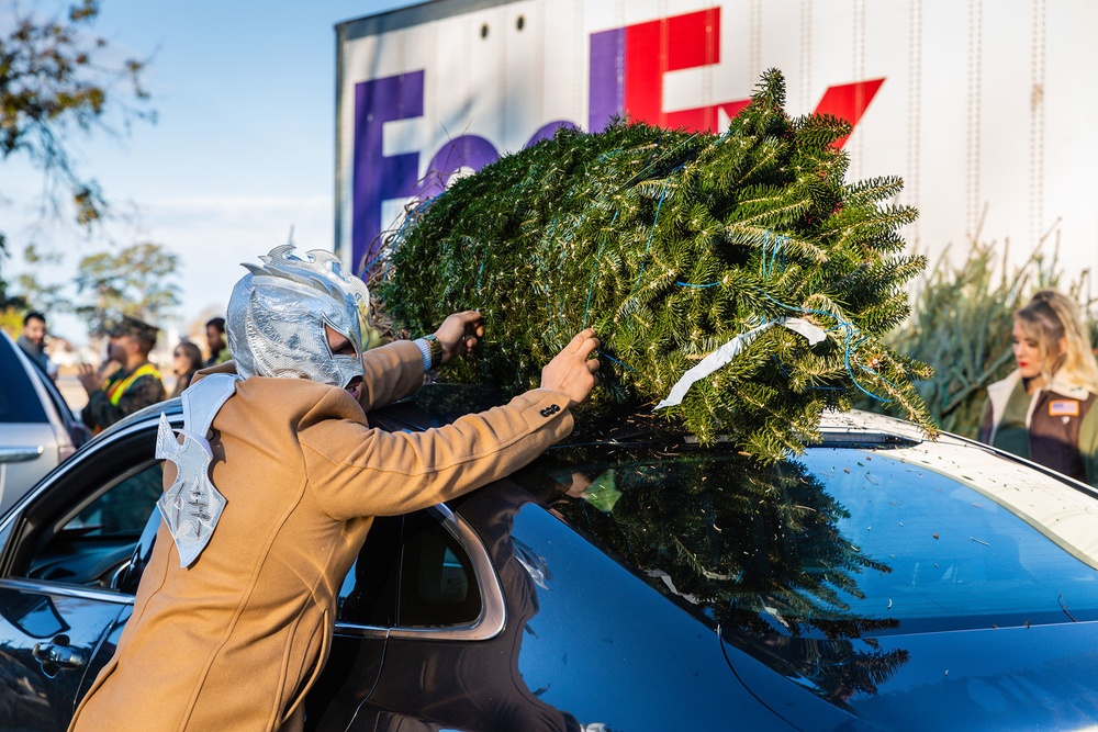 WWE Superstars support Camp Lejeune Trees for Troops 2019