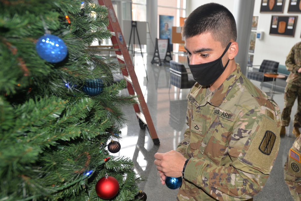 NC Guard Soldiers Decorate Christmas Tree