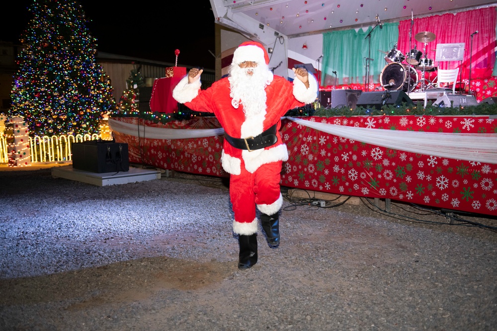 Camp Lemonnier Residents Gather for Christmas Tree Presentation