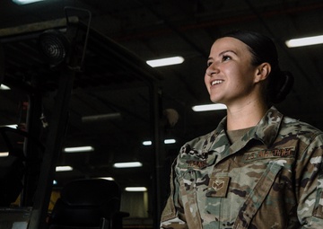 AUAB munitions systems technicians train to deploy GBU-39 small diameter bombs