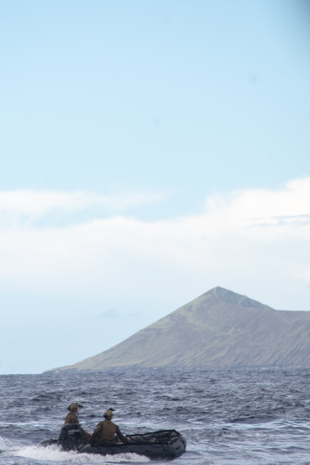 15th MEU ADR Marines conduct small boat training from USS Somerset