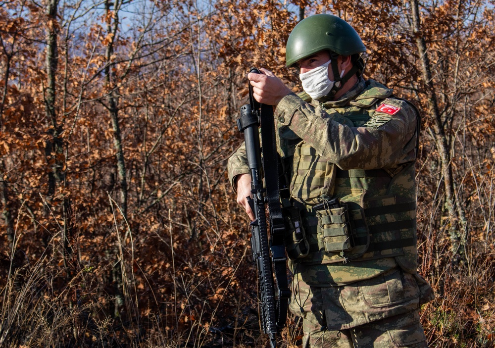 Turkish soldiers patrol Kosovo-Serbia administrative boundary line