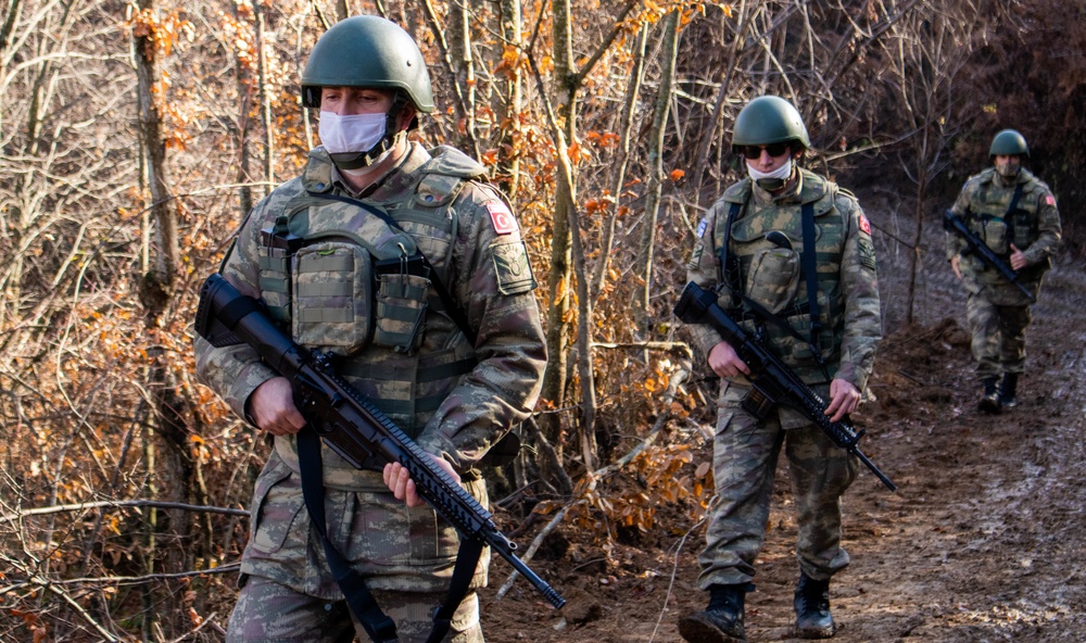 Turkish soldiers patrol Kosovo-Serbia administrative boundary line