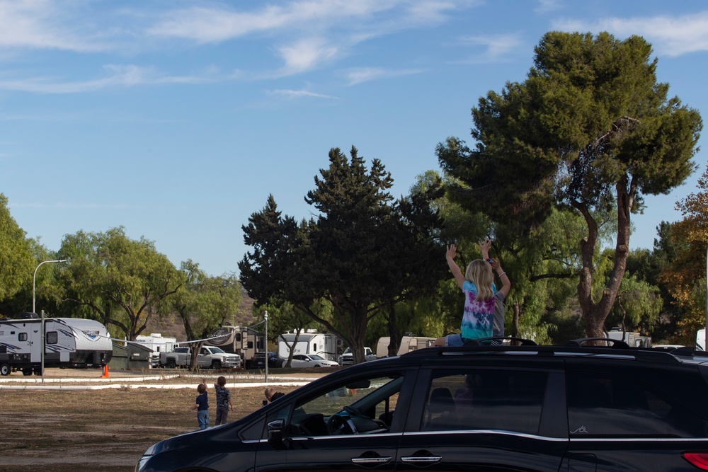 Happy Holidays: Santa, Marines fly over Pendleton, North County neighborhoods