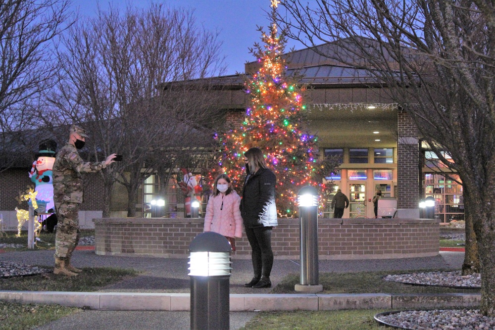 2020 Fort McCoy Holiday Tree Lighting drive-thru event