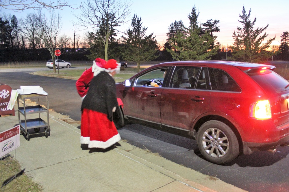 2020 Fort McCoy Holiday Tree Lighting drive-thru event