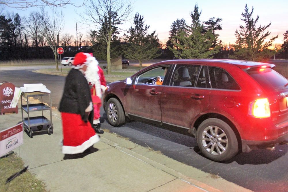 2020 Fort McCoy Holiday Tree Lighting drive-thru event