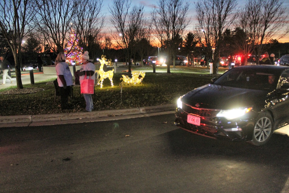 2020 Fort McCoy Holiday Tree Lighting drive-thru event