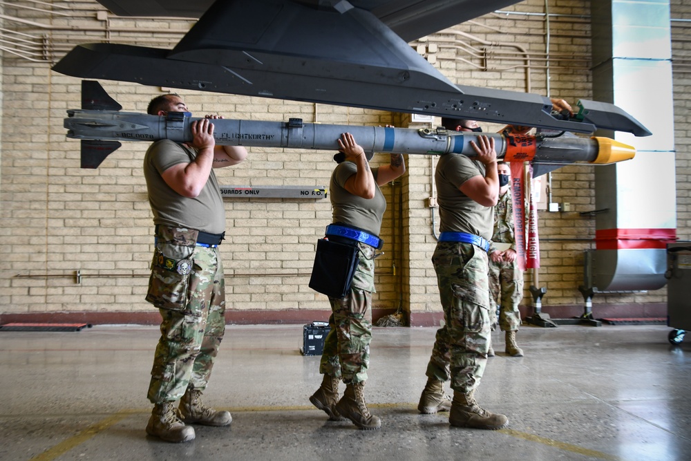 Luke Air Force Base Reserve Citizen Airmen hold first load crew competition