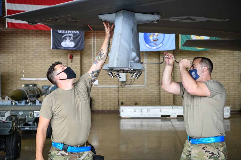 Luke Air Force Base Reserve Citizen Airmen hold first load crew competition