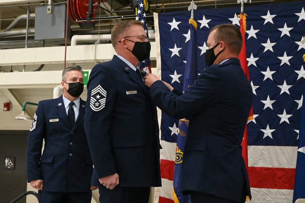 CMSgt Jeff Miller receives Federal Meritorious Service Medal