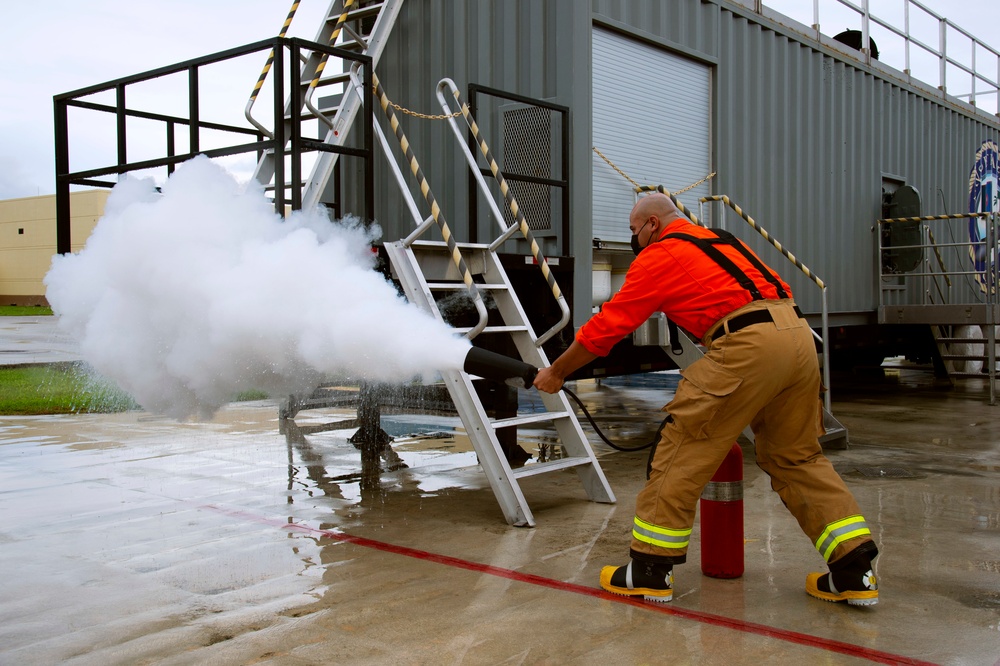 Submarine Sailors Undergo Firefighting Training