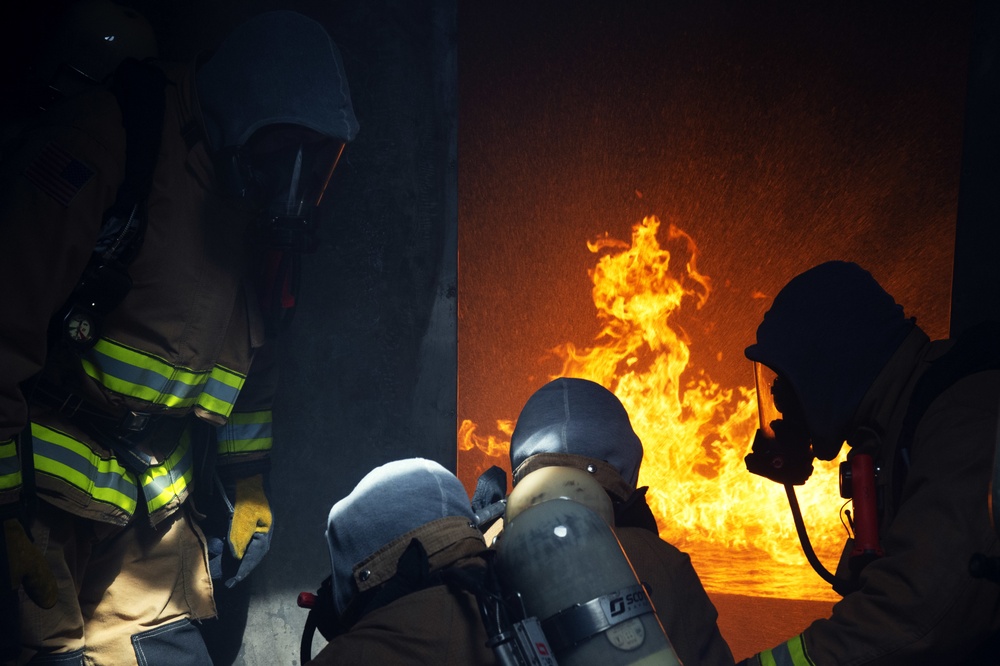 Submarine Sailors Undergo Firefighting Training