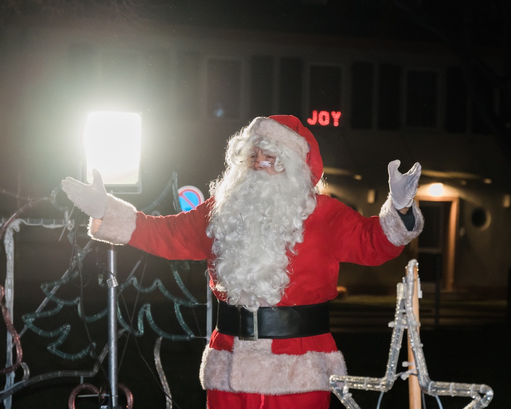 Holiday celebrations commence despite COVID-19 lockdowns