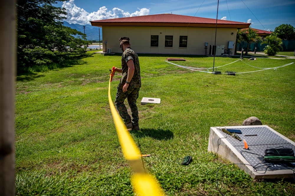 Task force US Marines set up a field expedient antenna in Honduras