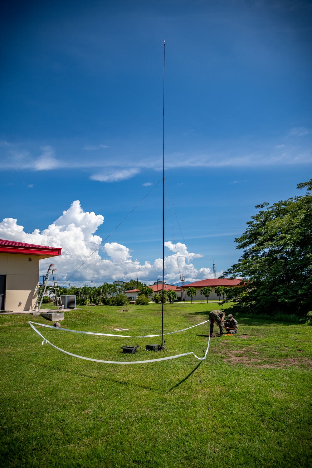 Task force US Marines set up a field expedient antenna in Honduras