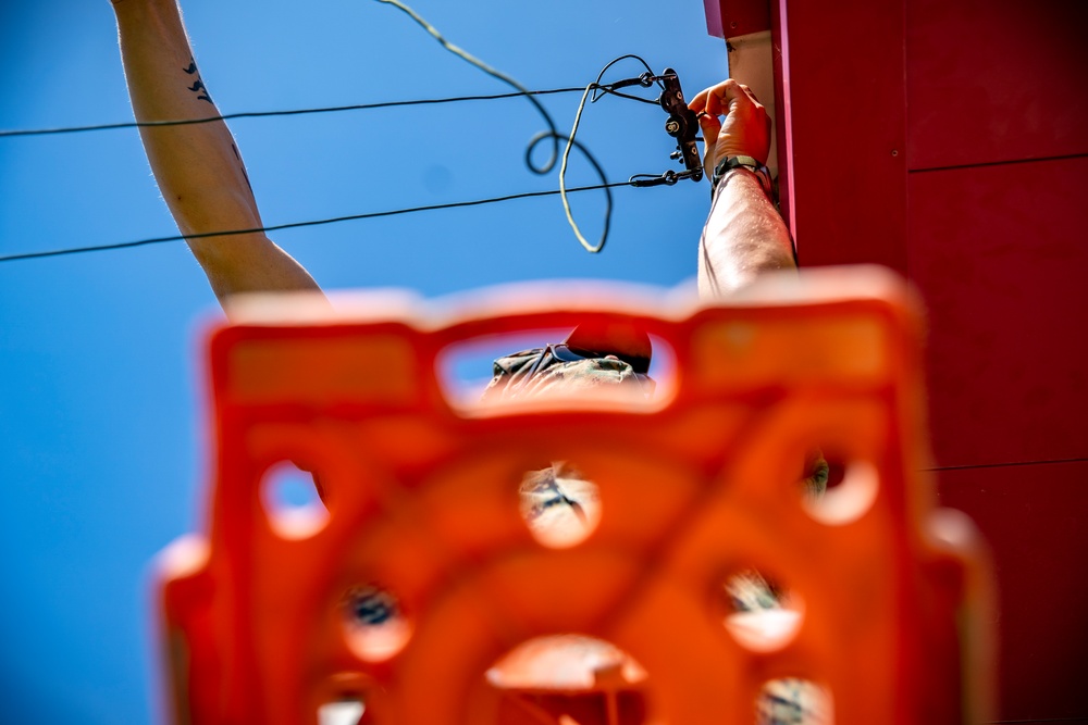 Task force US Marines set up a field expedient antenna in Honduras