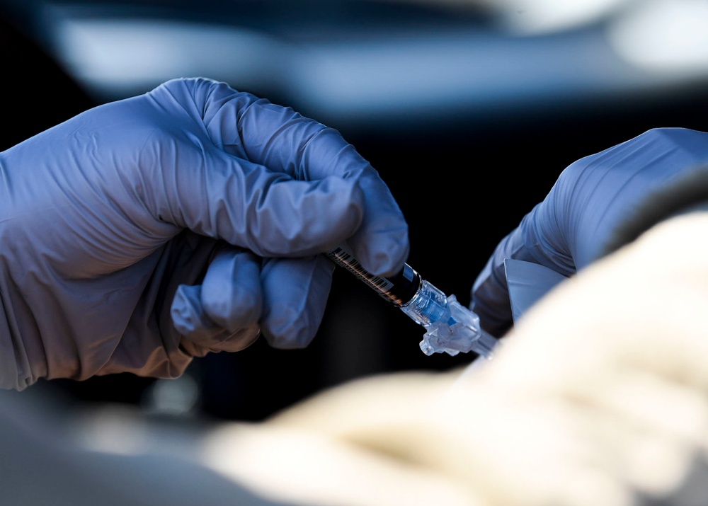 377th MDG provides drive-thru flu shots to more than 230 Team Kirtland members