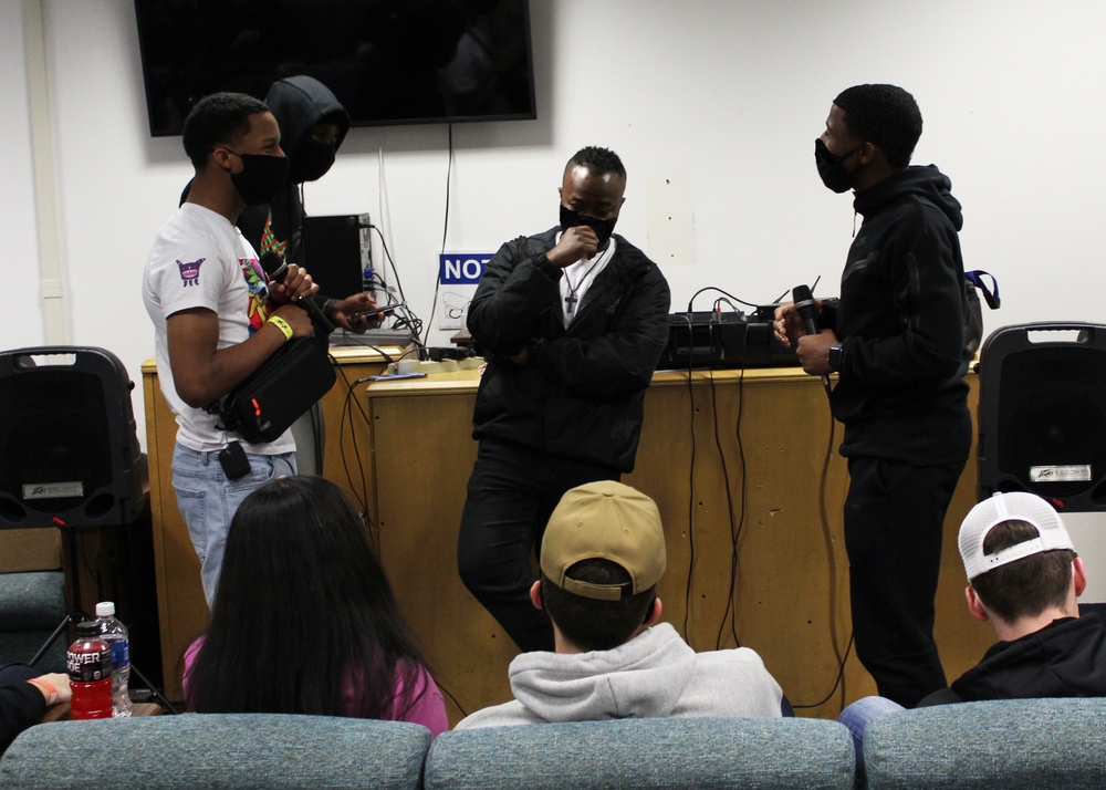 Training Support Center Great Lakes CSADD Holds Karaoke Event