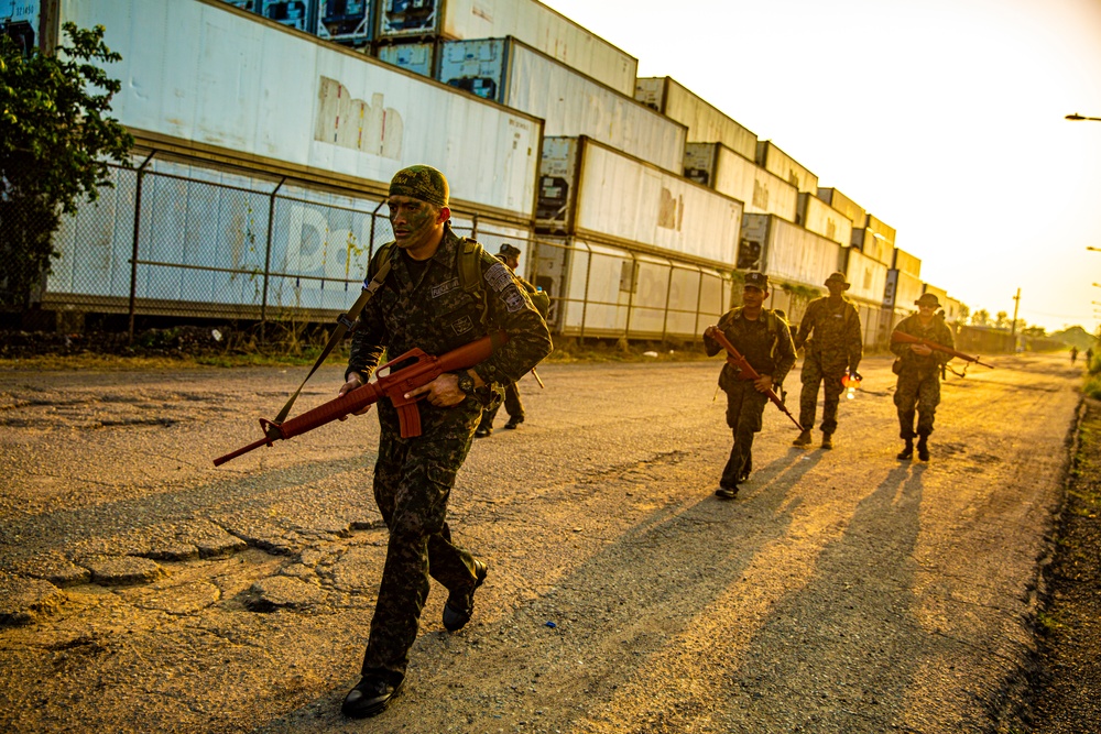 US Marine task force Mobile Training Team conduct training with Honduran Marines