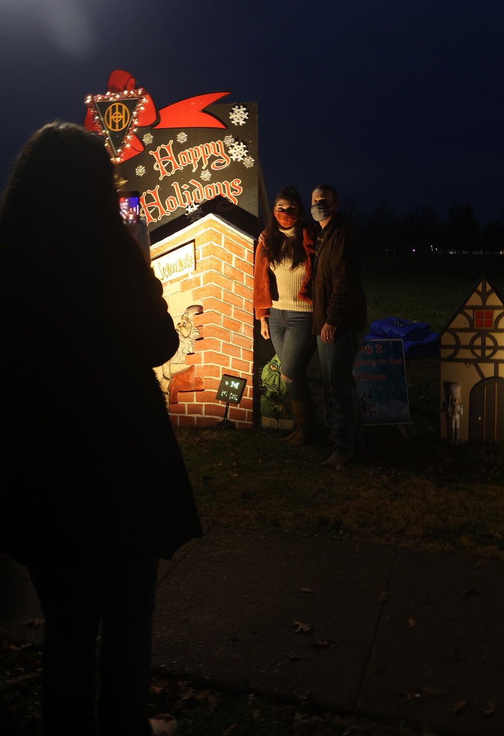 Hundreds mask up, celebrate 2020 Christmas tree lighting ceremony at Fort Knox