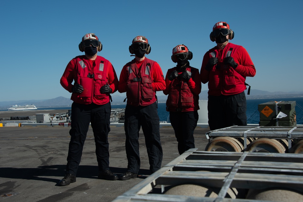 USS Carl Vinson Conducts Vertical Replenishment