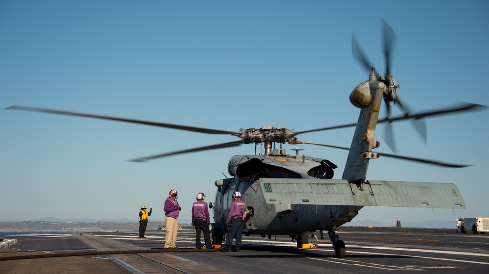 USS Carl Vinson Conducts Vertical Replenishment