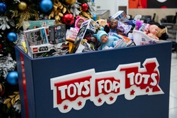 Marine Corps Toys for Tots continues tradition despite on-going COVID-19 pandemic donate