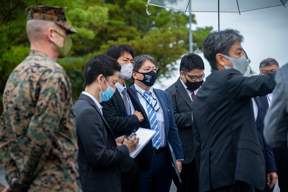 Members of Japanese House of Representatives visit military facilities