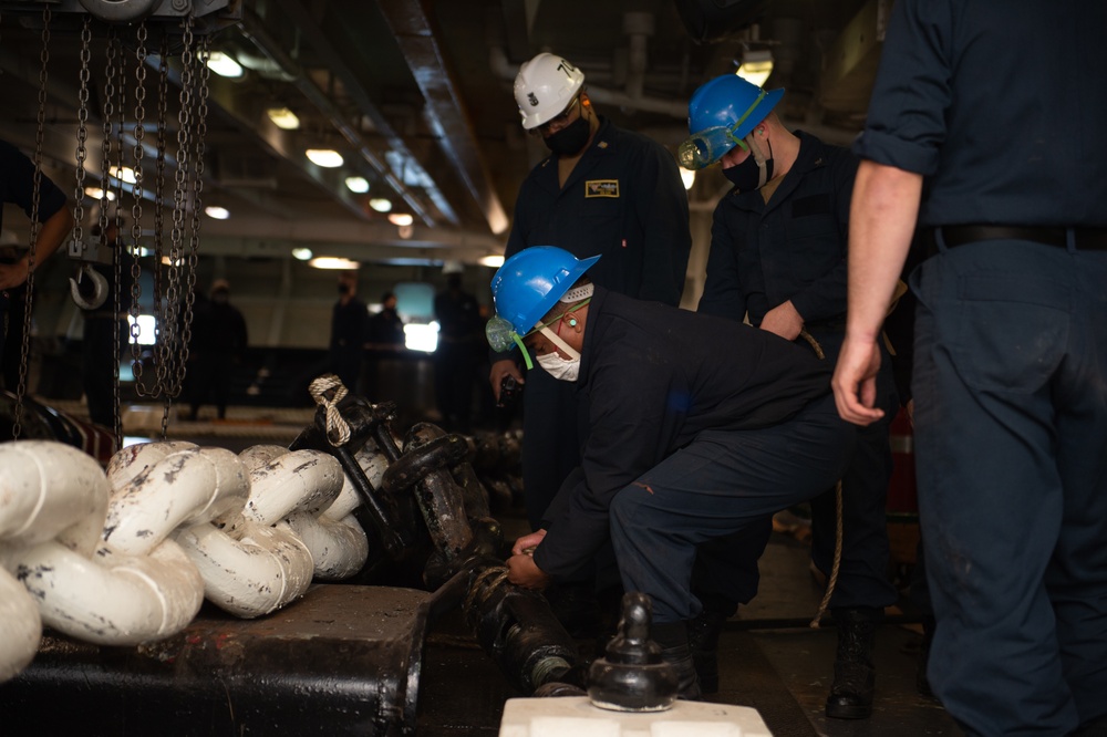 Deck Department Sailors Lower Anchor Chain