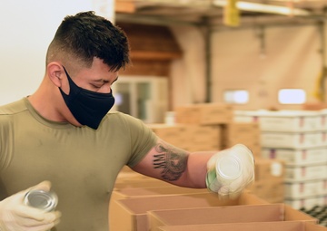 Michigan’s Task Force Spartan work with Gleaners of Pontiac