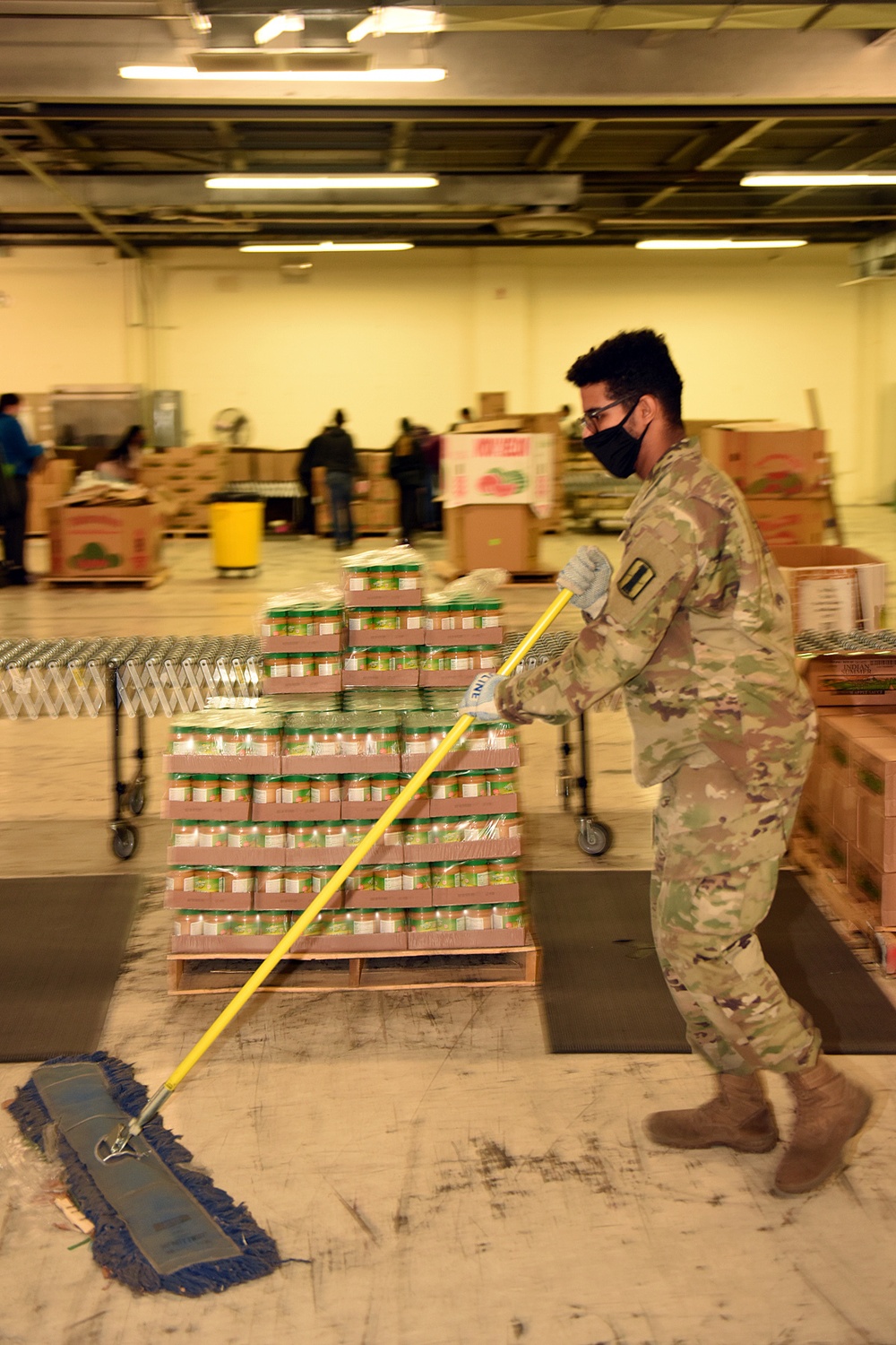 Michigan’s Task Force Spartan work with Forgotten Harvest of Royal Oak