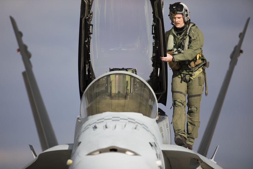 Combined Arms Training Center Camp Fuji Receives Air Support from F/A-18 Hornets