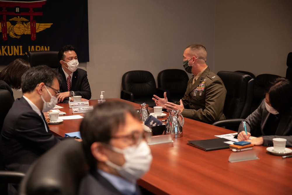 State Minister for Foreign Affairs visits MCAS Iwakuni