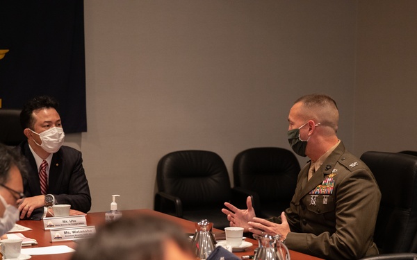 State Minister for Foreign Affairs visits MCAS Iwakuni