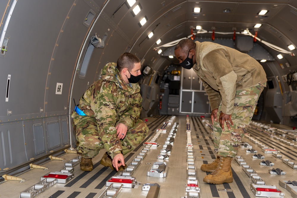 ANG director, command chief visit Pease Air National Guard Base