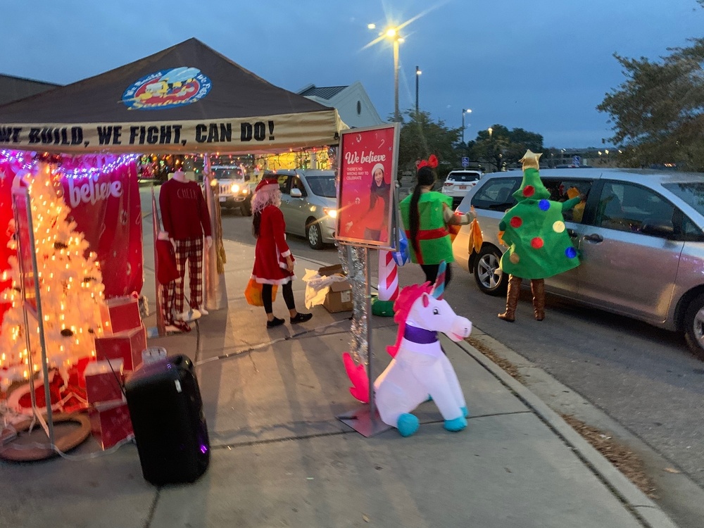 NEX Gulfport Spreads Holiday Cheer