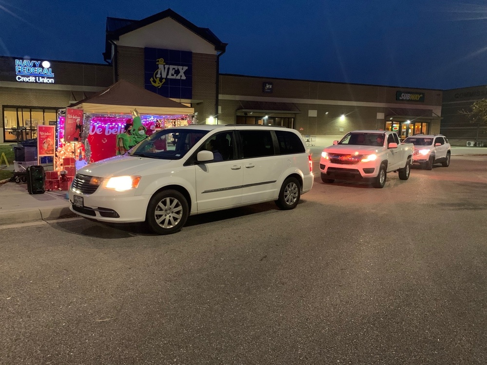 NEX Gulfport Spreads Holiday Cheer