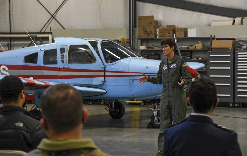 AMC commander inspires future aviation leaders