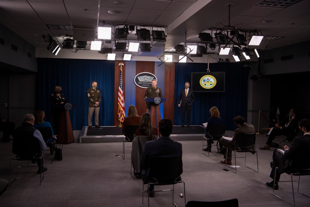 Army Leaders Brief Media on Fort Hood Independent Review