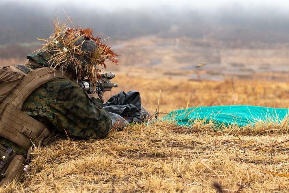 3/8 Marines and JGSDF troops exchange combat tactics during Forest Light 21