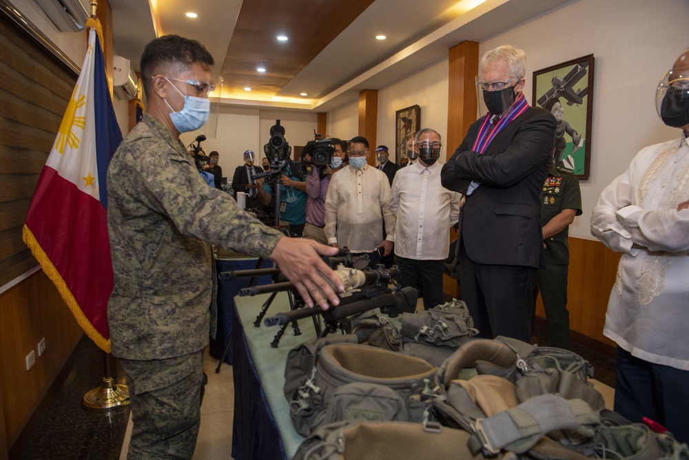 Acting Defense Secretary visits Indo-Pacific