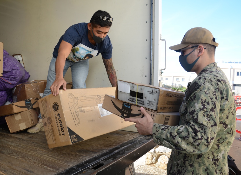 NSA Souda Bay Post Office Processes Mail