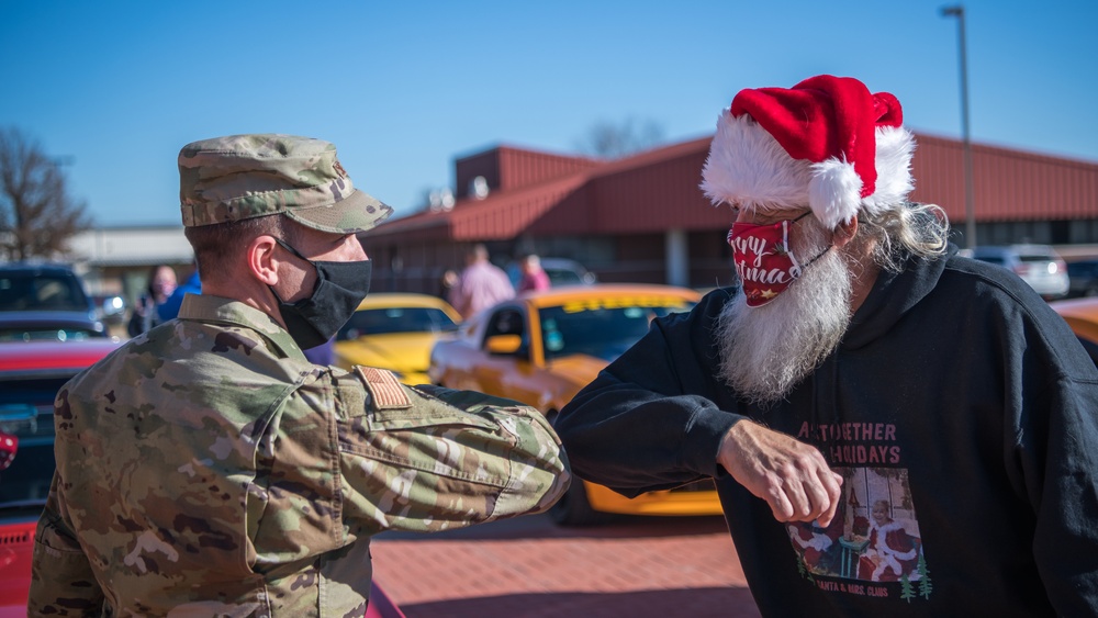A Tulsa club donates gifts to military children and families in need
